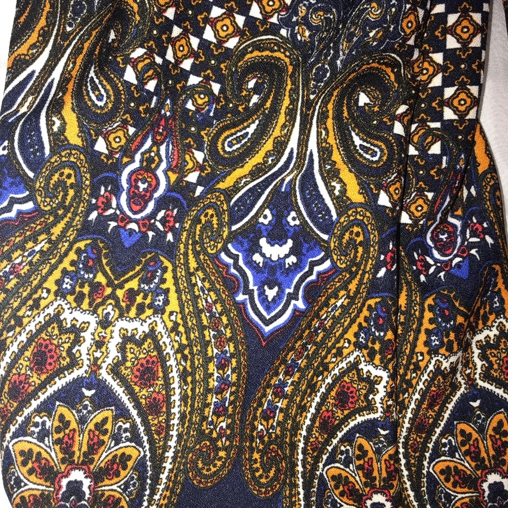 V neck blouse - Picture 5 of 5